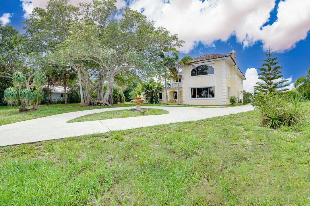 For Sale: $1,150,000 (3 beds, 2 baths, 3293 Square Feet)