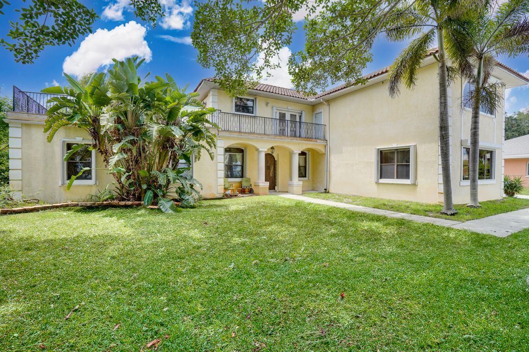 For Sale: $1,150,000 (3 beds, 2 baths, 3293 Square Feet)