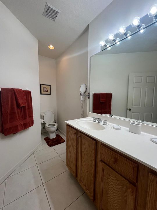 Active With Contract: $1,750 (1 beds, 1 baths, 1312 Square Feet)