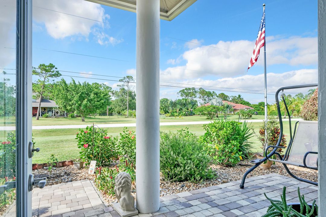 For Sale: $685,000 (3 beds, 2 baths, 1926 Square Feet)