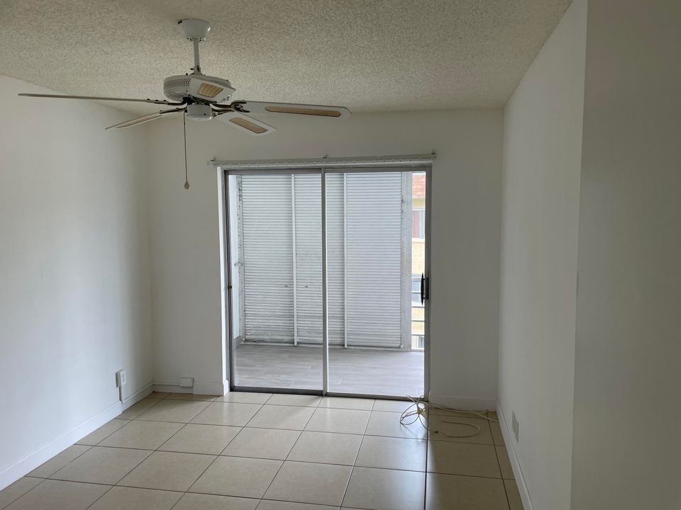 Activo con contrato: $169,900 (2 camas, 1 baños, 825 Pies cuadrados)