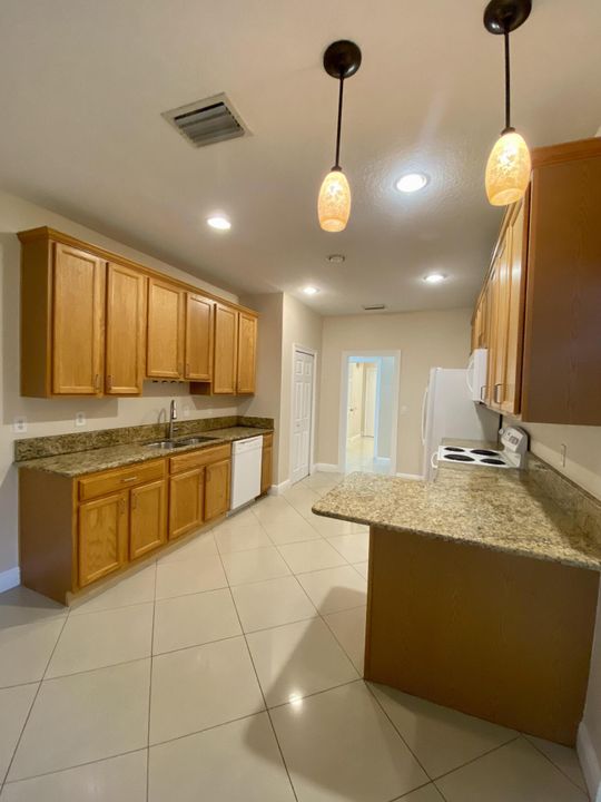 Active With Contract: $2,500 (4 beds, 2 baths, 2055 Square Feet)