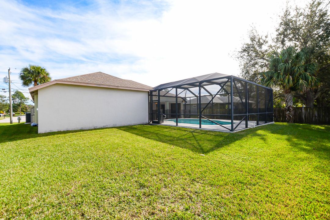 Active With Contract: $2,900 (3 beds, 2 baths, 1799 Square Feet)