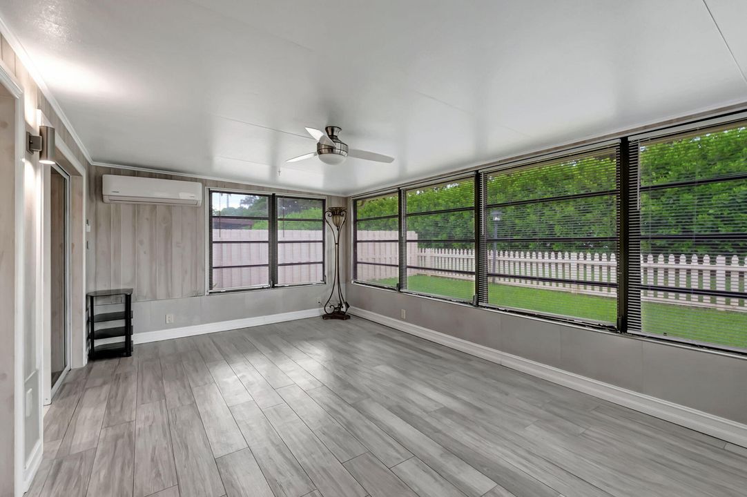 Active With Contract: $2,650 (2 beds, 2 baths, 1232 Square Feet)