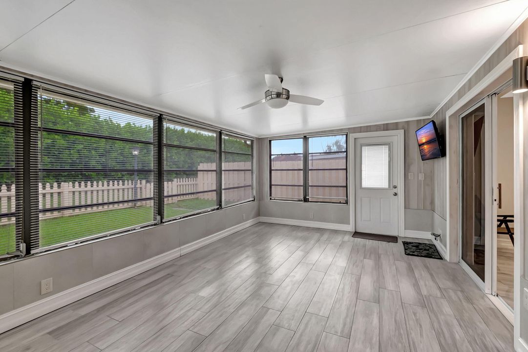 Active With Contract: $2,650 (2 beds, 2 baths, 1232 Square Feet)