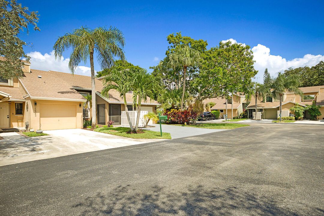 For Sale: $495,000 (3 beds, 2 baths, 1442 Square Feet)