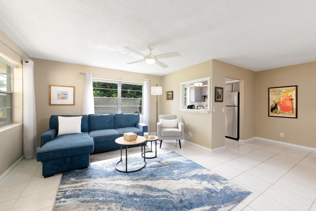 Active With Contract: $1,400 (1 beds, 1 baths, 684 Square Feet)