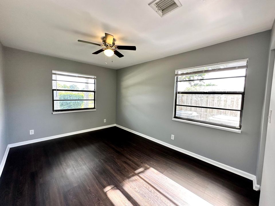 Active With Contract: $2,580 (3 beds, 2 baths, 1868 Square Feet)