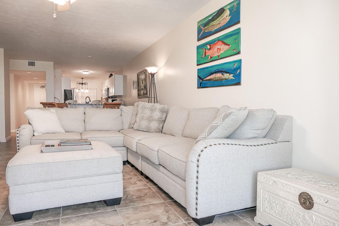 For Sale: $559,000 (2 beds, 2 baths, 1230 Square Feet)