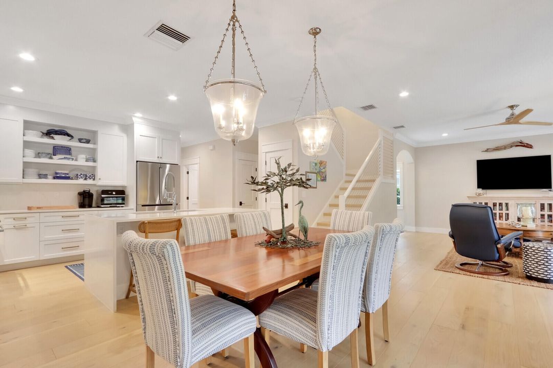 Active With Contract: $735,000 (3 beds, 2 baths, 1990 Square Feet)