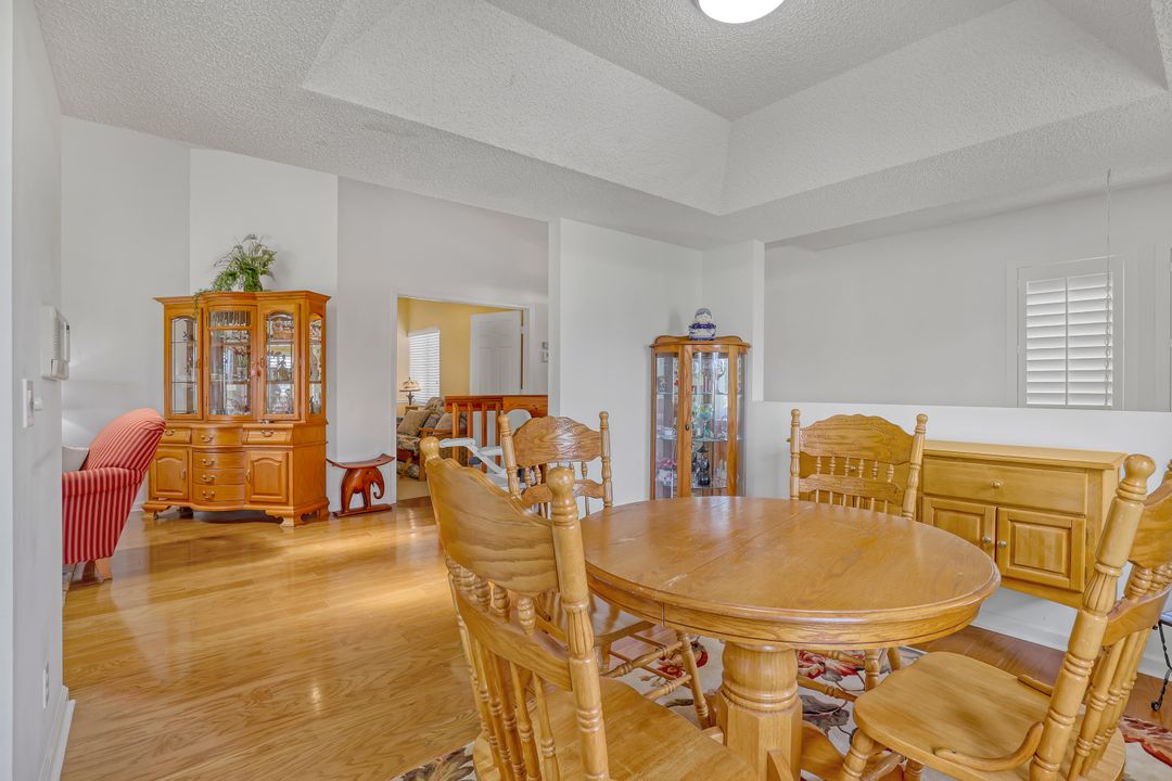 На продажу: $379,900 (3 спален, 2 ванн, 1590 Квадратных фут)