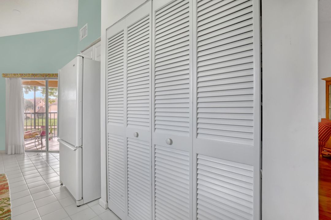 На продажу: $379,900 (3 спален, 2 ванн, 1590 Квадратных фут)