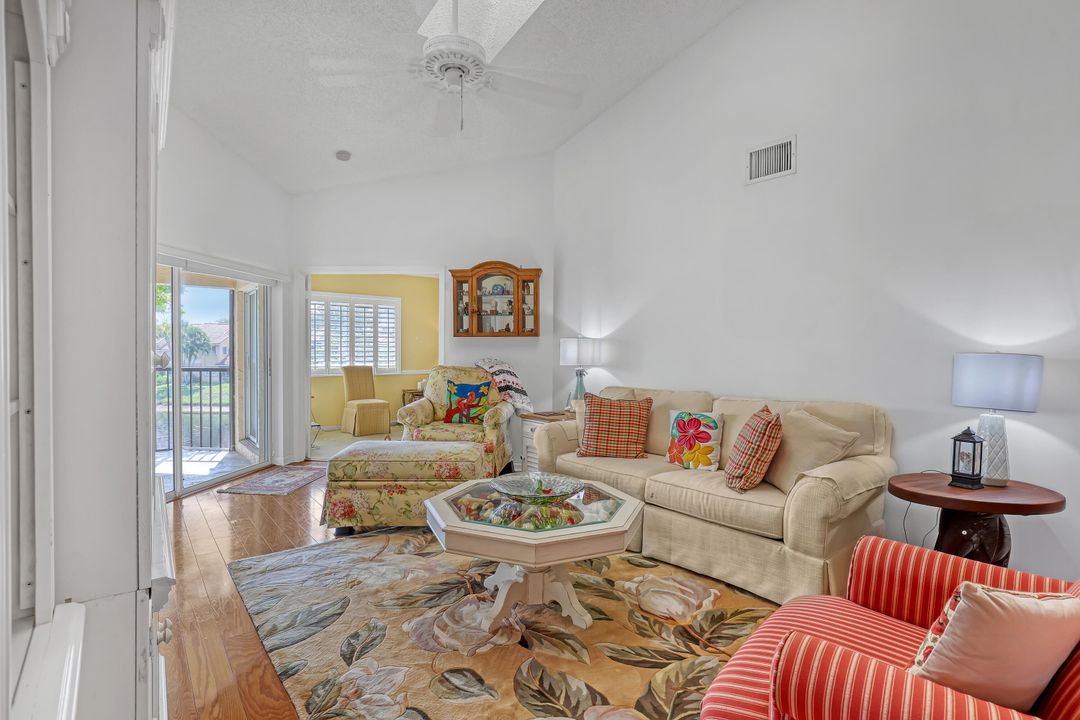 На продажу: $379,900 (3 спален, 2 ванн, 1590 Квадратных фут)