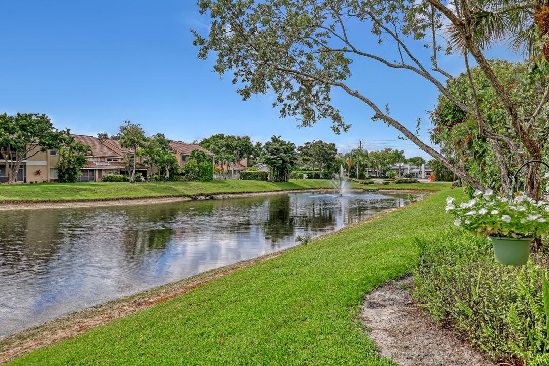 На продажу: $379,900 (3 спален, 2 ванн, 1590 Квадратных фут)