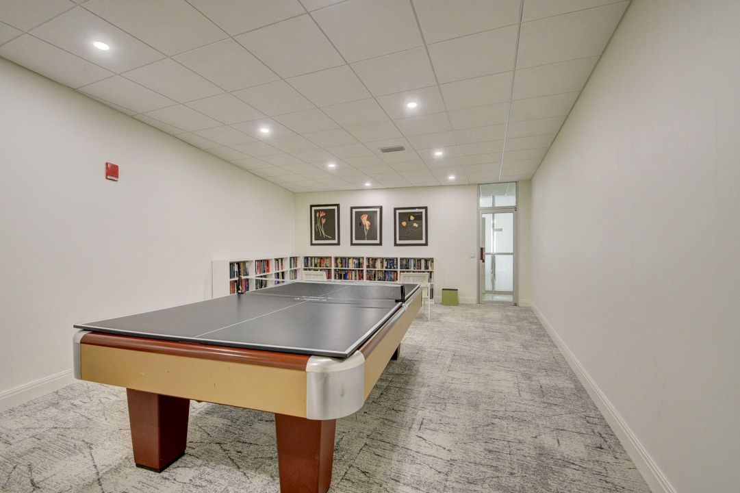 Active With Contract: $1,195,000 (2 beds, 2 baths, 1559 Square Feet)