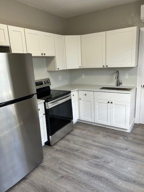 Active With Contract: $1,600 (1 beds, 1 baths, 500 Square Feet)