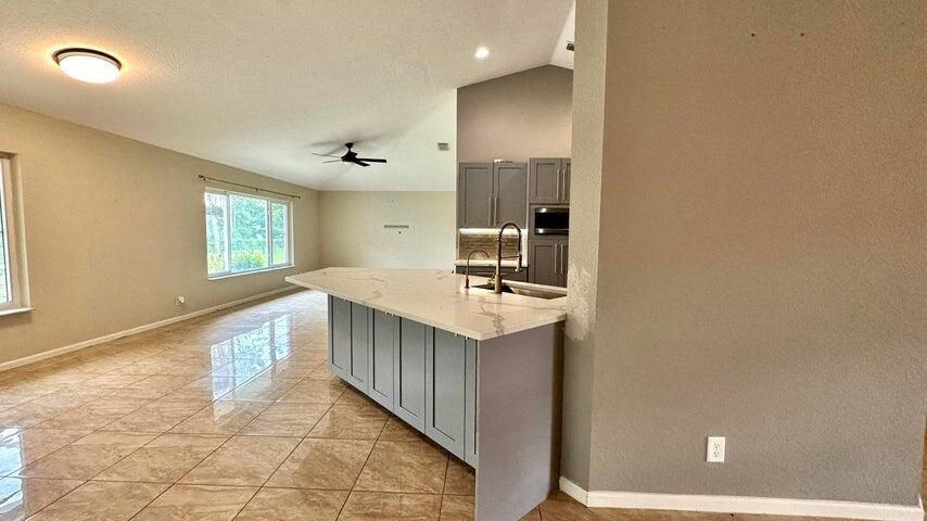 For Rent: $3,800 (3 beds, 2 baths, 2024 Square Feet)