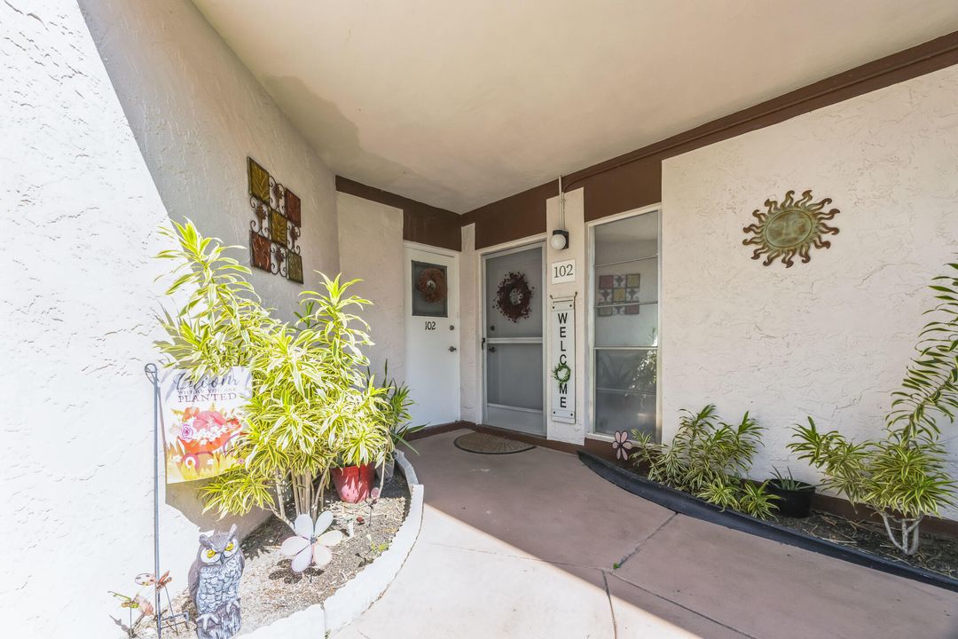 For Sale: $199,000 (2 beds, 2 baths, 1080 Square Feet)