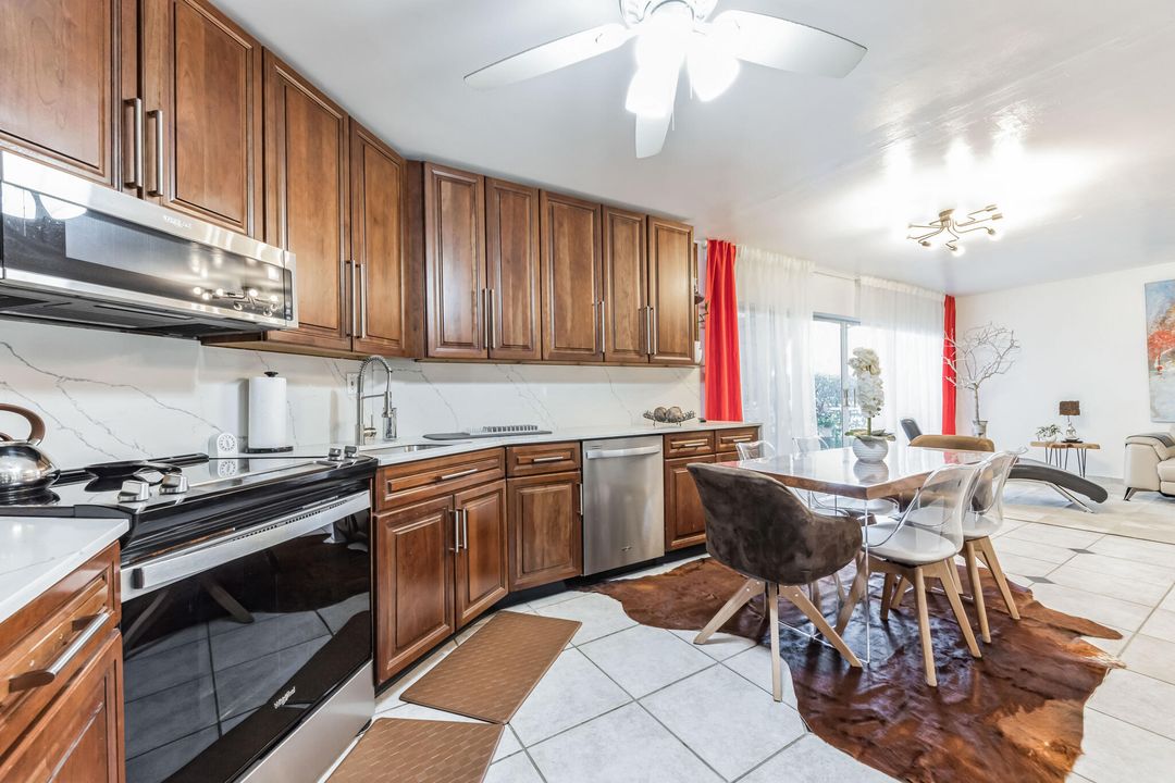 For Sale: $199,000 (2 beds, 2 baths, 1080 Square Feet)