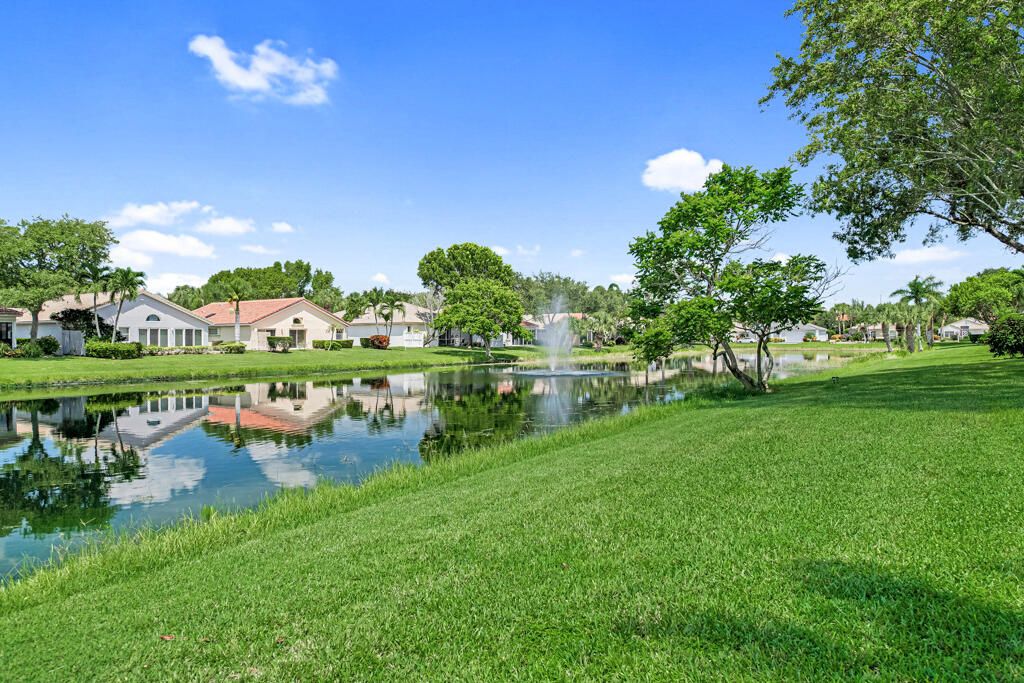 Active With Contract: $500,000 (3 beds, 2 baths, 2316 Square Feet)