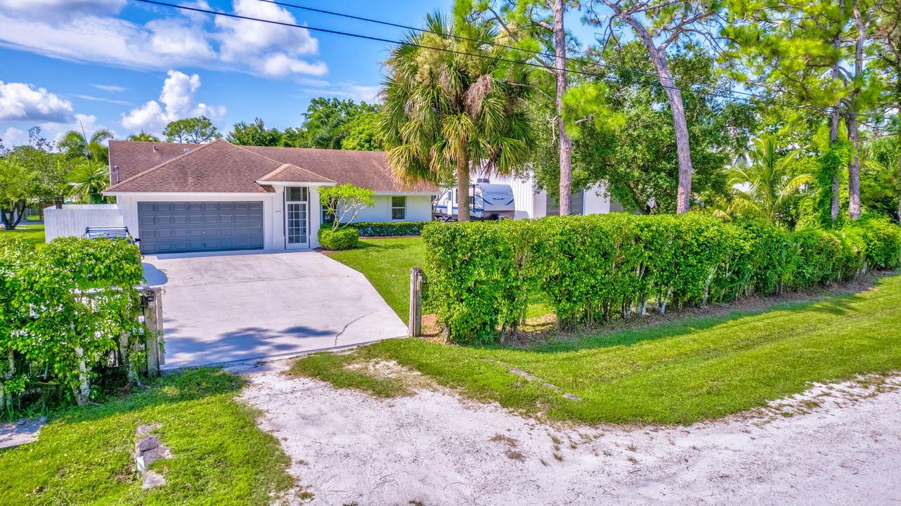 For Sale: $759,000 (3 beds, 2 baths, 1722 Square Feet)