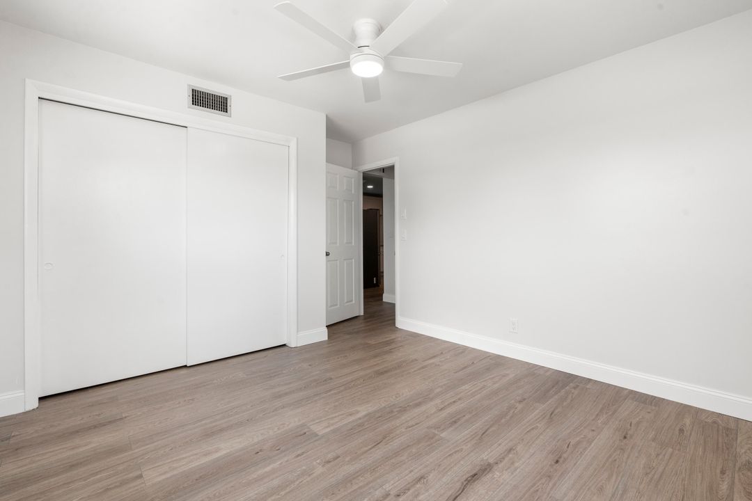 Active With Contract: $355,000 (2 beds, 1 baths, 783 Square Feet)