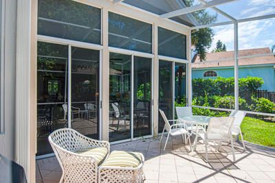 For Sale: $985,000 (3 beds, 2 baths, 1833 Square Feet)