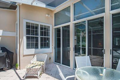 For Sale: $985,000 (3 beds, 2 baths, 1833 Square Feet)