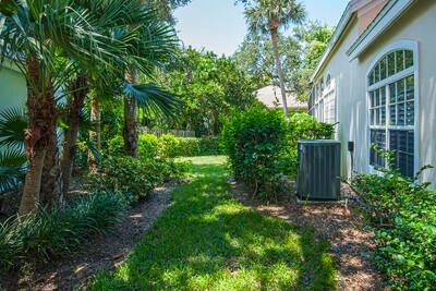 For Sale: $985,000 (3 beds, 2 baths, 1833 Square Feet)