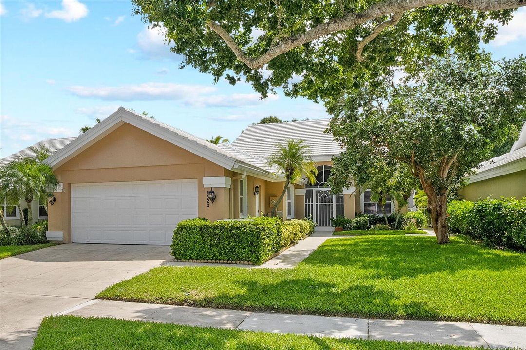 For Sale: $739,000 (3 beds, 2 baths, 2271 Square Feet)