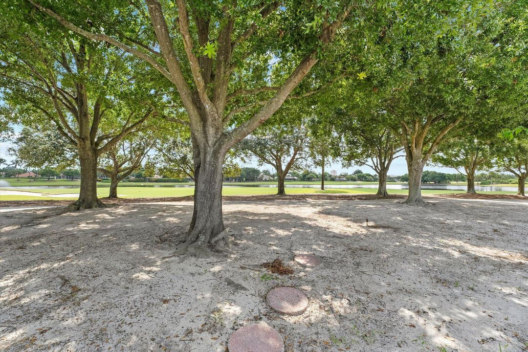 For Sale: $739,000 (3 beds, 2 baths, 2271 Square Feet)