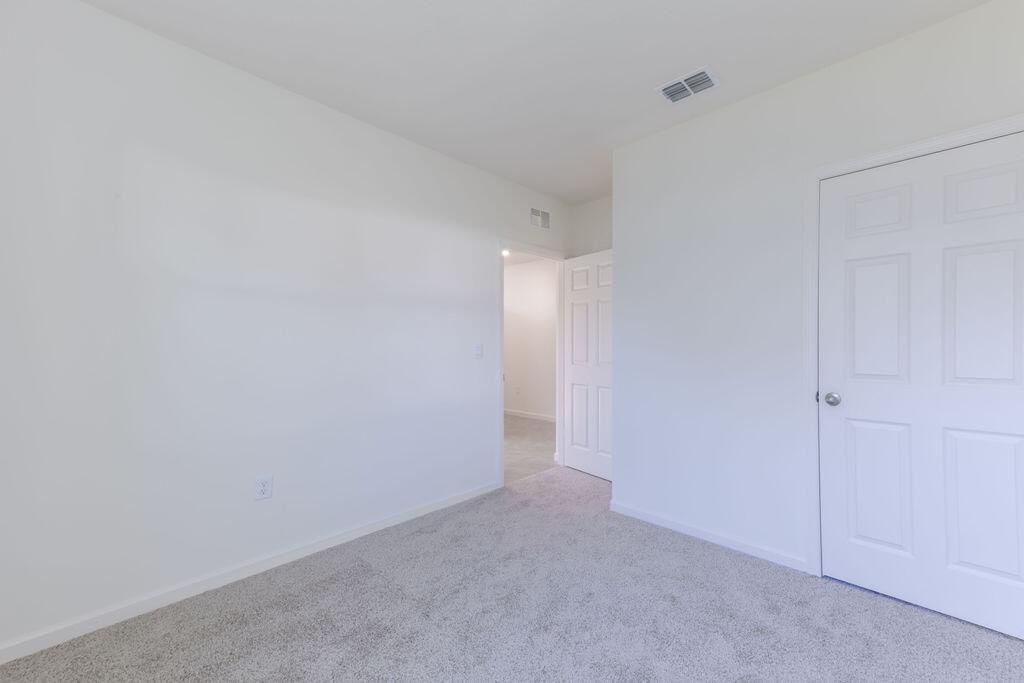 Active With Contract: $2,950 (4 beds, 2 baths, 2145 Square Feet)