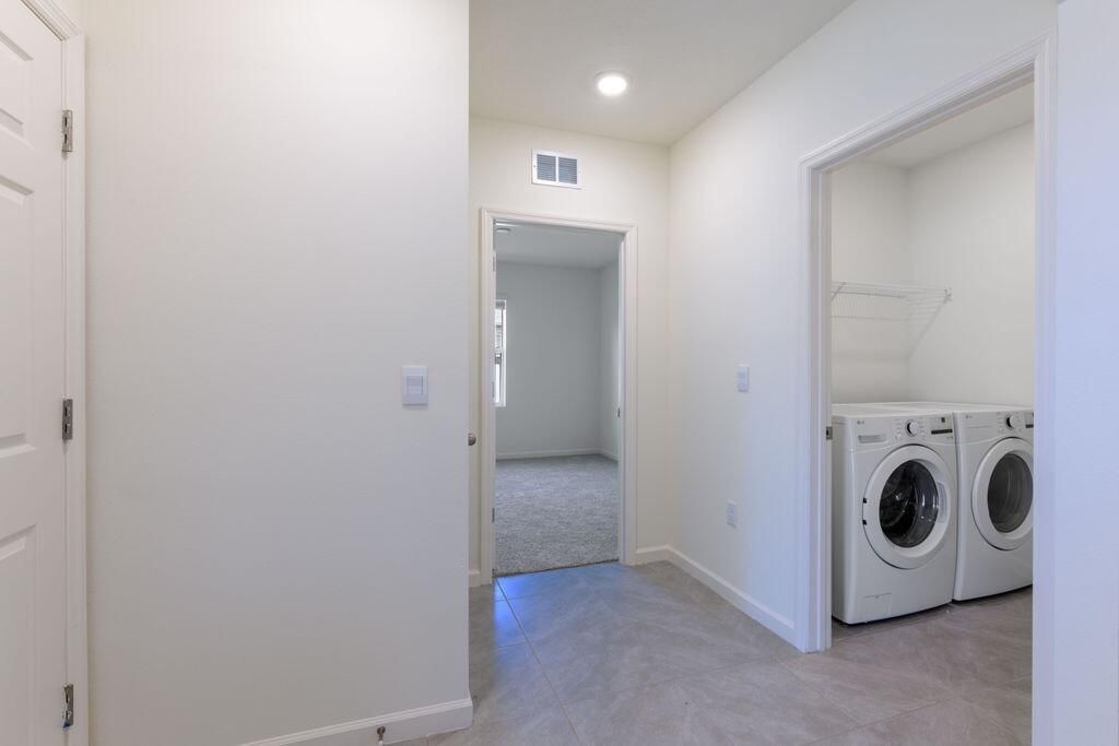 Active With Contract: $2,950 (4 beds, 2 baths, 2145 Square Feet)