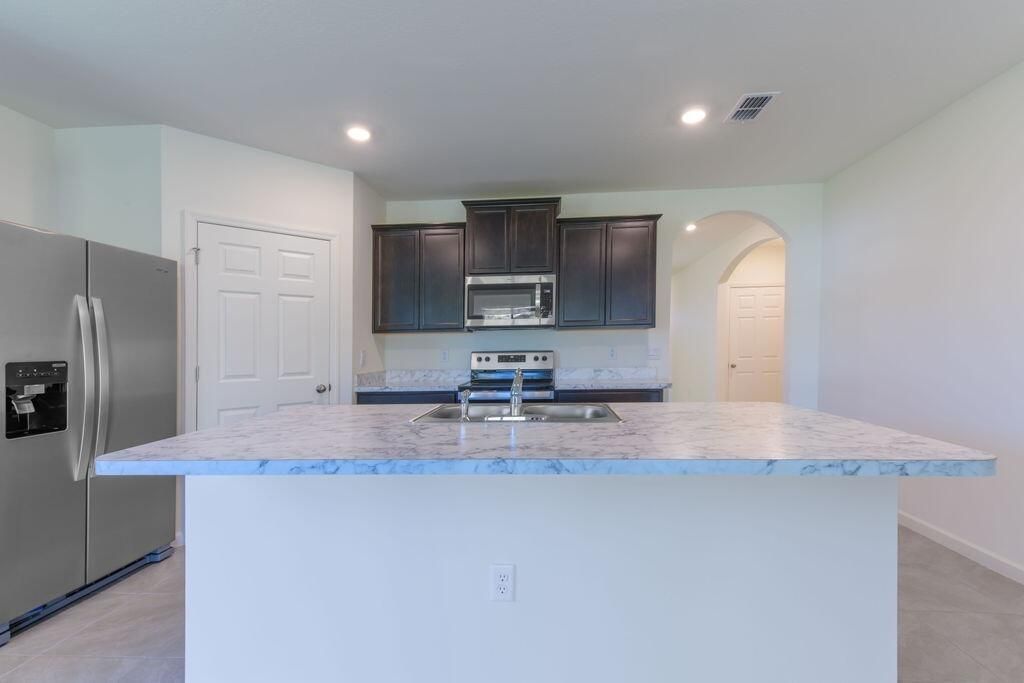 Active With Contract: $2,950 (4 beds, 2 baths, 2145 Square Feet)