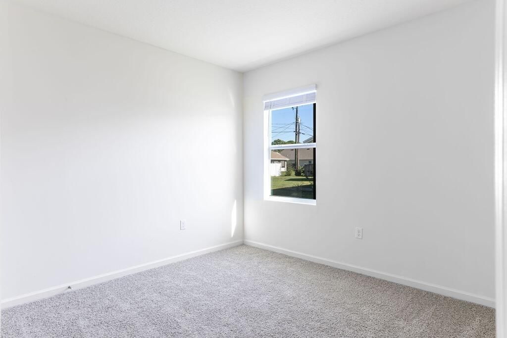 Active With Contract: $2,950 (4 beds, 2 baths, 2145 Square Feet)