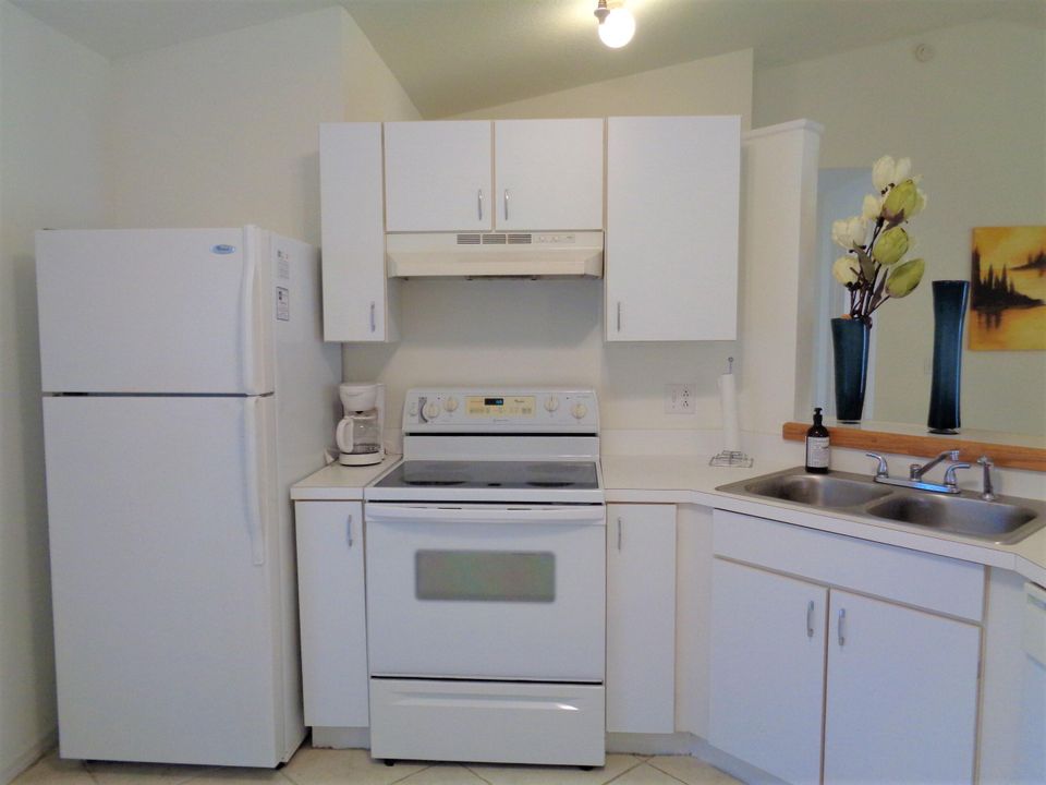 For Rent: $2,400 (3 beds, 2 baths, 1146 Square Feet)