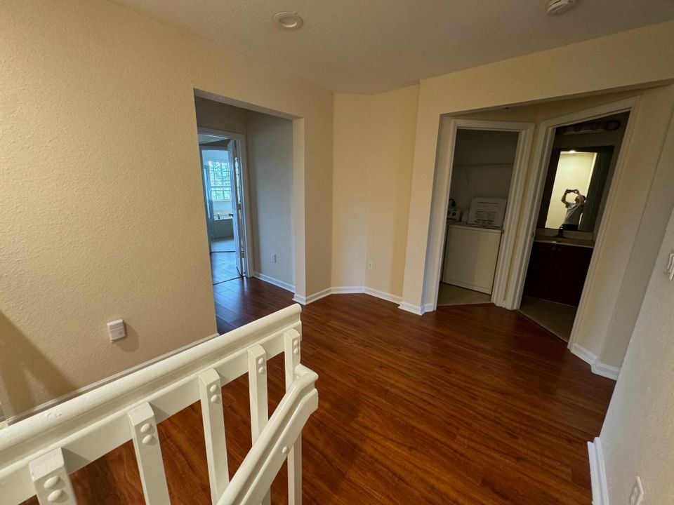 Active With Contract: $2,400 (3 beds, 2 baths, 1627 Square Feet)