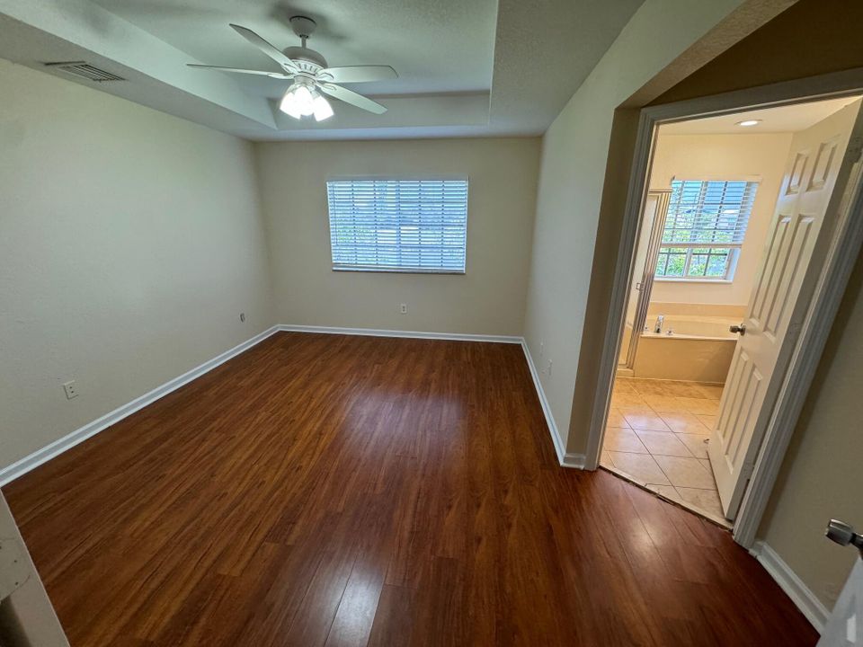 Active With Contract: $2,400 (3 beds, 2 baths, 1627 Square Feet)