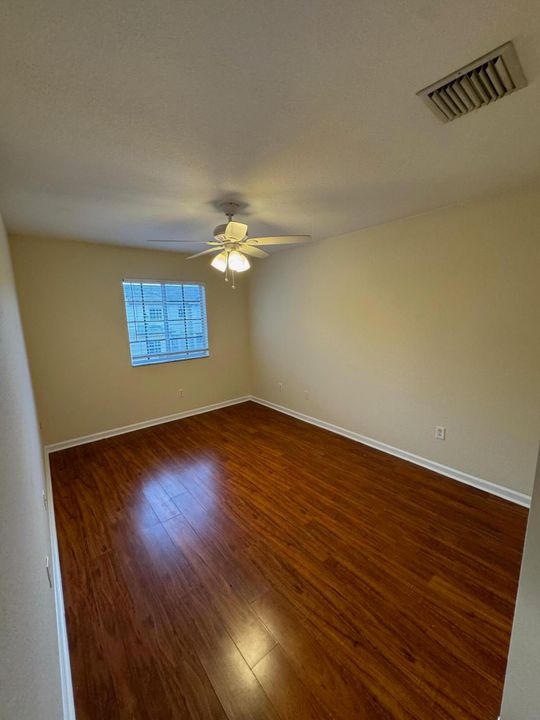 Active With Contract: $2,400 (3 beds, 2 baths, 1627 Square Feet)