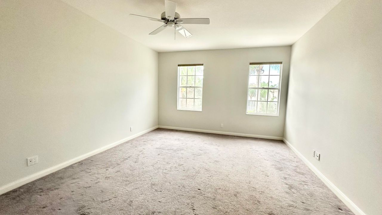 Active With Contract: $3,000 (3 beds, 2 baths, 1298 Square Feet)