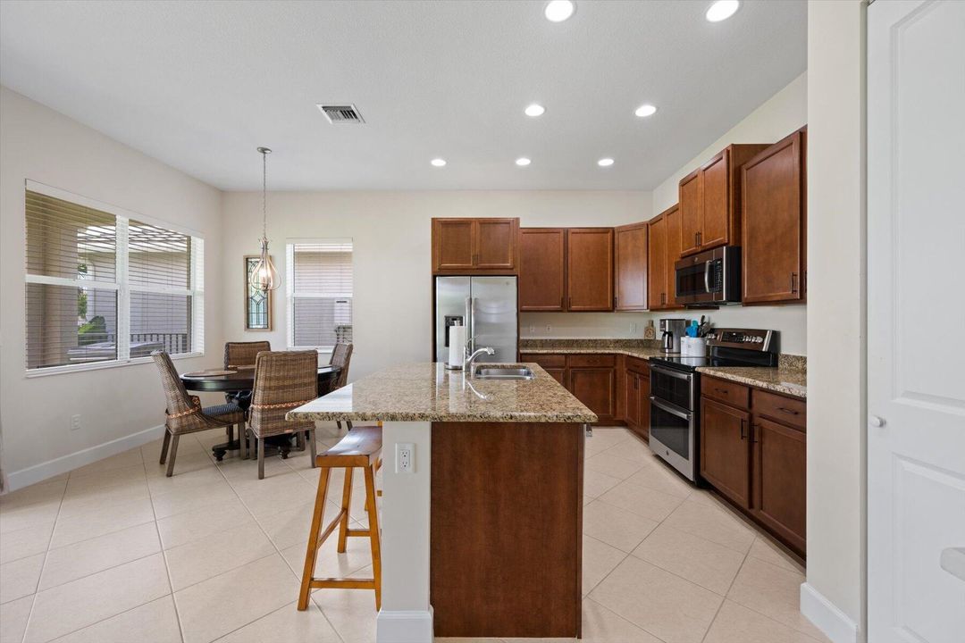 Active With Contract: $549,900 (3 beds, 2 baths, 1484 Square Feet)