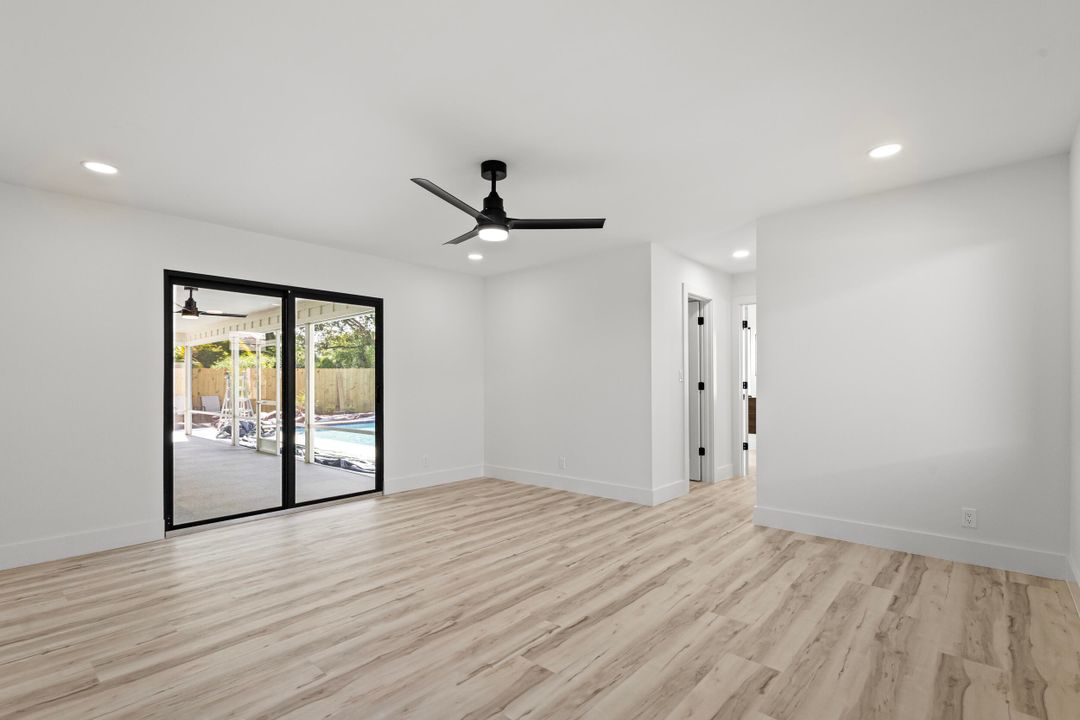 Active With Contract: $999,999 (4 beds, 2 baths, 2461 Square Feet)