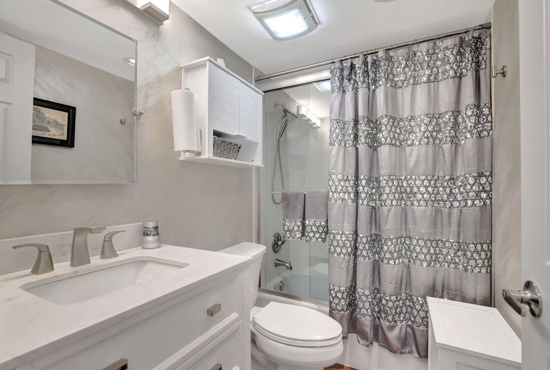 Active With Contract: $4,700 (2 beds, 2 baths, 1050 Square Feet)