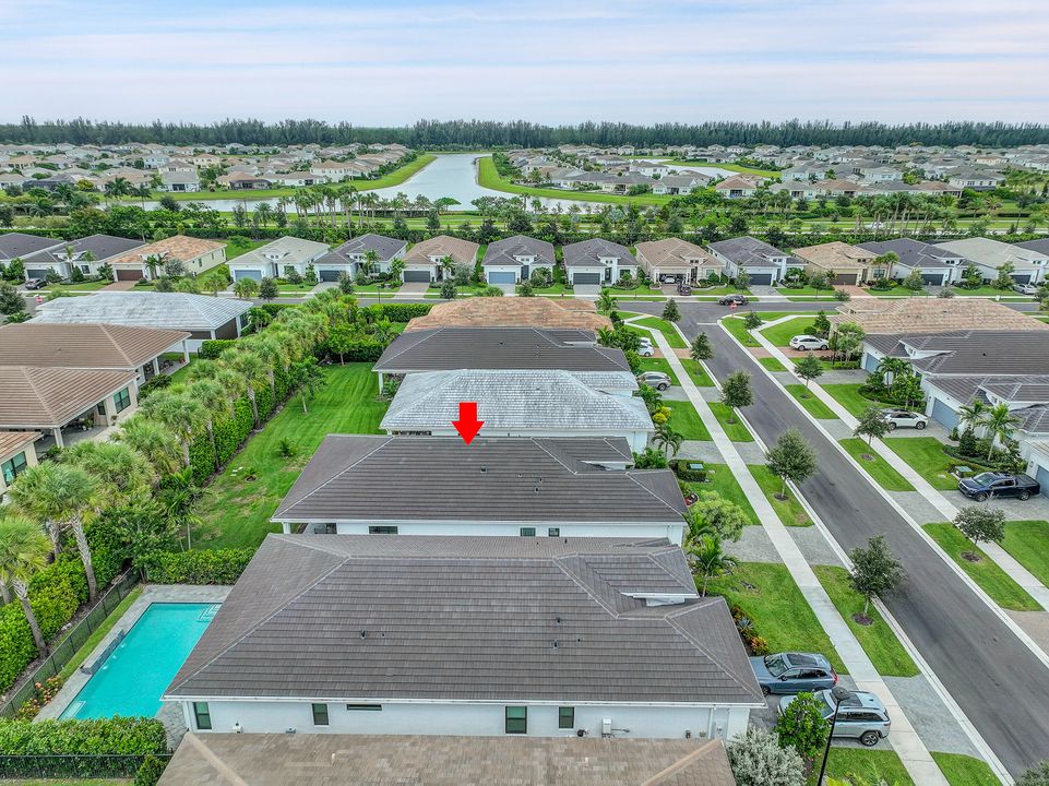 Active With Contract: $722,267 (3 beds, 3 baths, 2311 Square Feet)