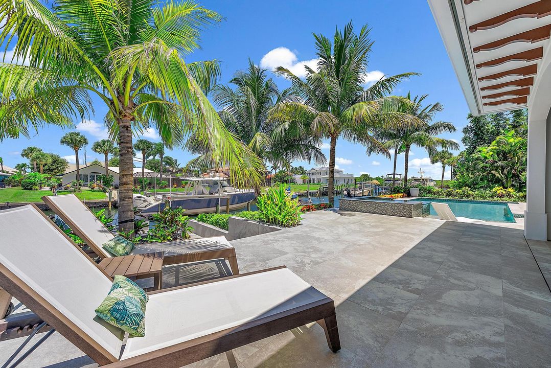 For Sale: $3,900,000 (5 beds, 3 baths, 3521 Square Feet)