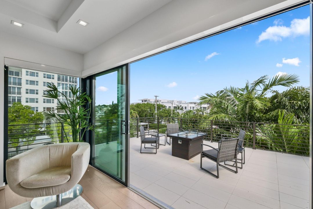 For Sale: $3,999,000 (3 beds, 3 baths, 3588 Square Feet)