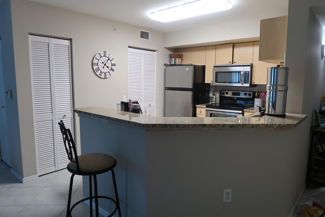 Active With Contract: $3,100 (3 beds, 2 baths, 1233 Square Feet)