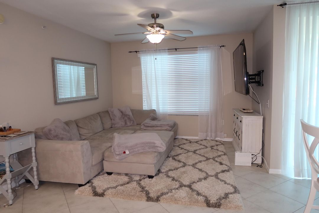 Active With Contract: $3,100 (3 beds, 2 baths, 1233 Square Feet)