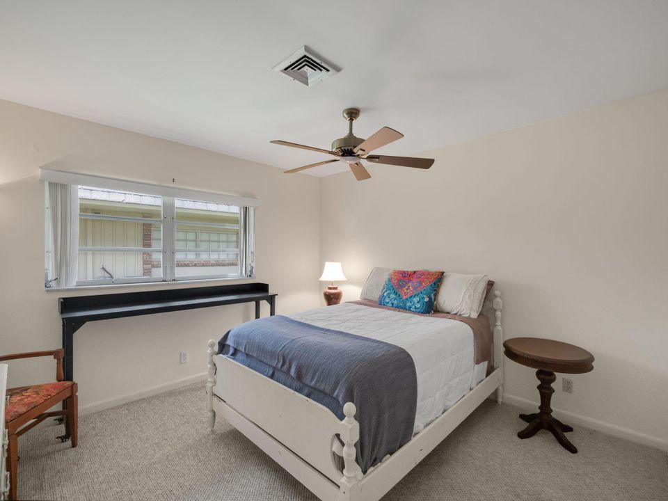 For Sale: $399,000 (2 beds, 2 baths, 1170 Square Feet)