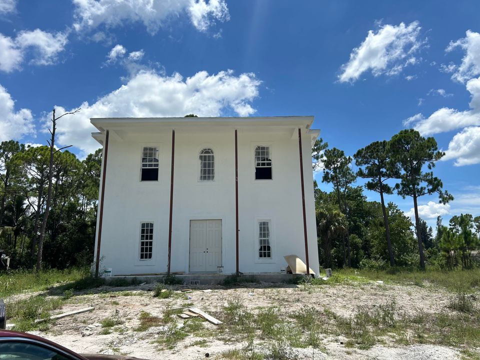 Active With Contract: $750,000 (3 beds, 2 baths, 2600 Square Feet)